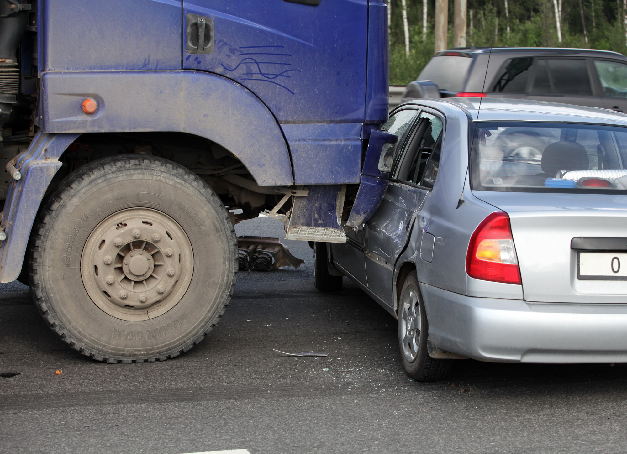 5 Signs You Should Contact a Truck Accident Lawyer - Motor Era