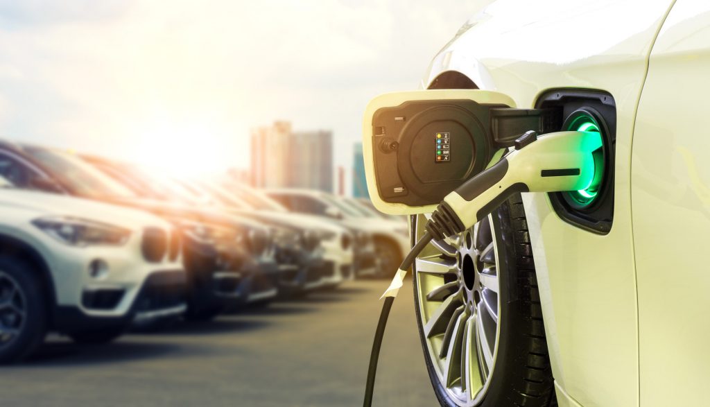 5 Pros and Cons of Electric Cars You Should Know About - Motor Era